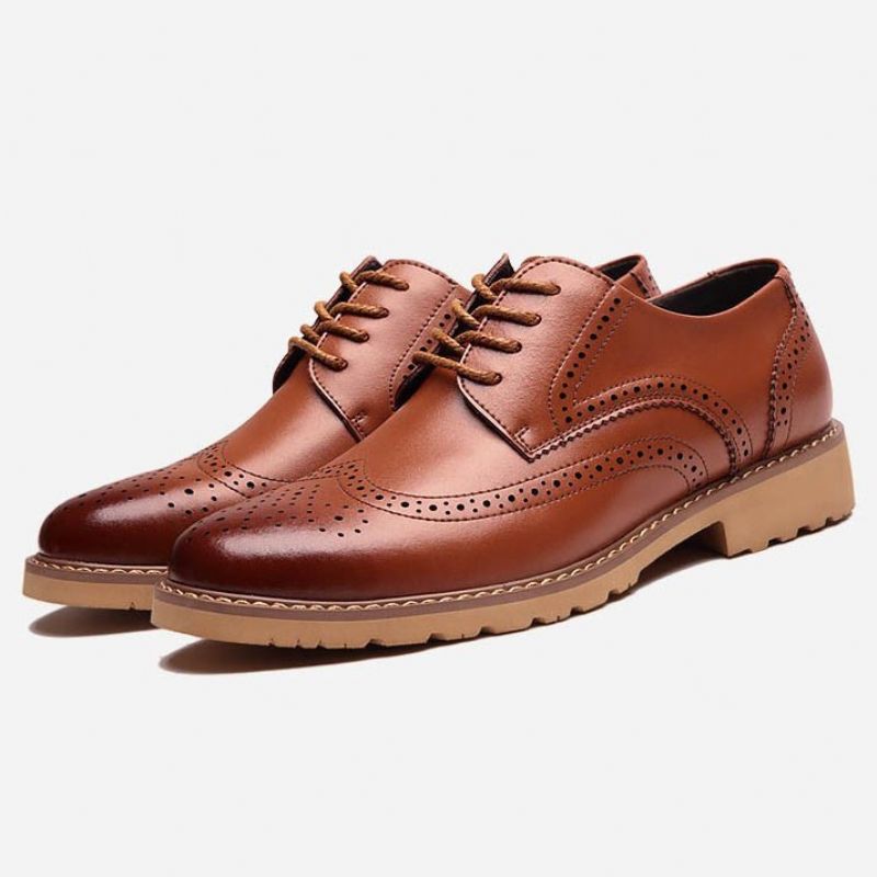 Nye Brogues Til Mænd Med Snøre