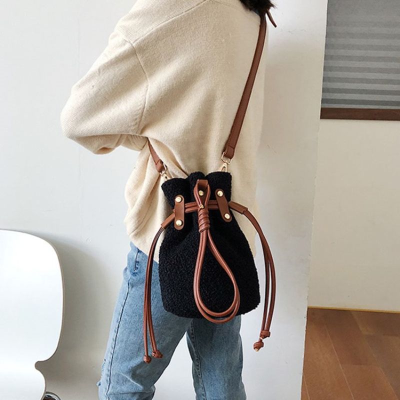 Almindelige Tøndeformede Crossbody-Tasker