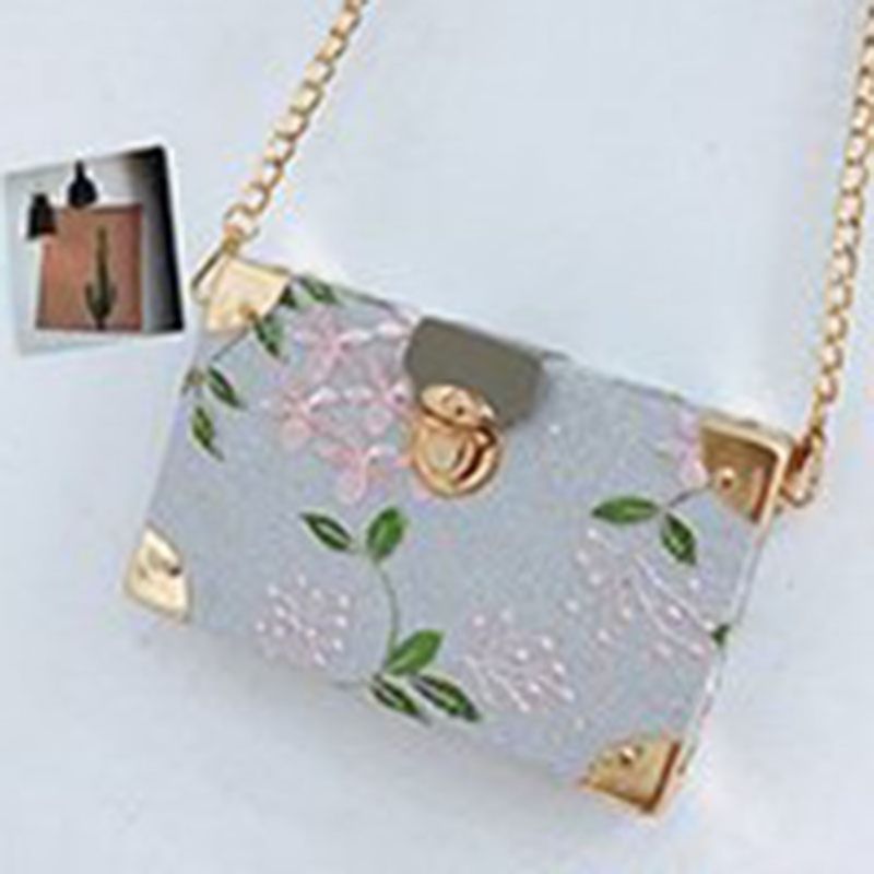 Broderi Blomstertasker I Pu Flap Crossbody-Tasker