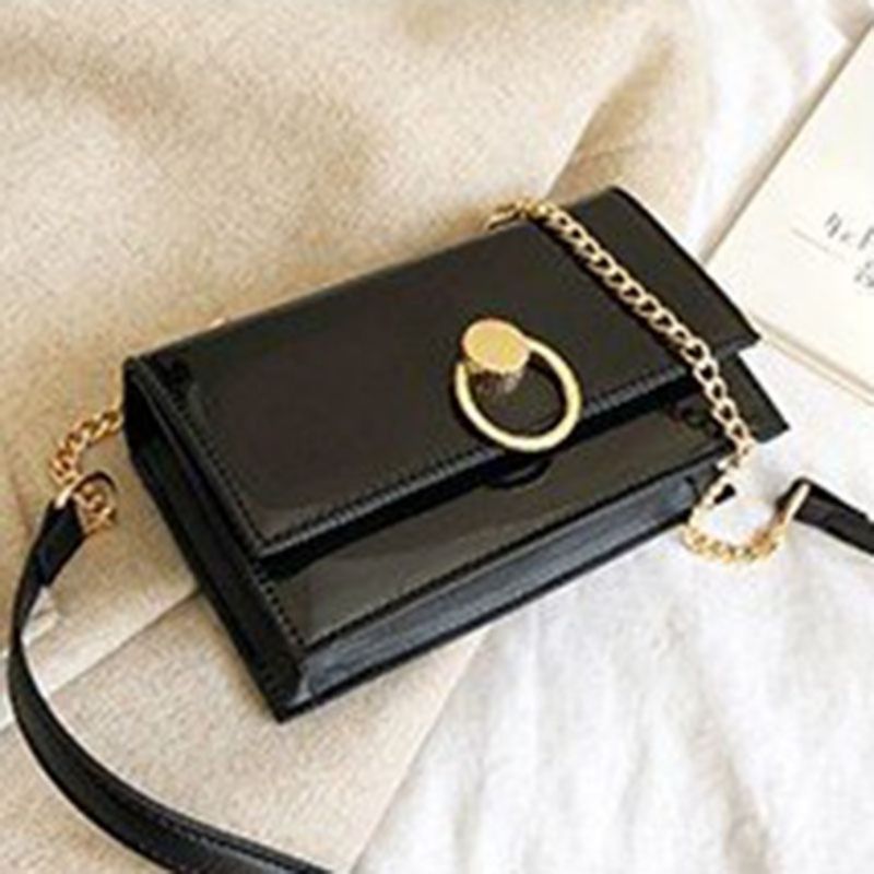 Plain Chain Rektangle Crossbody Tasker