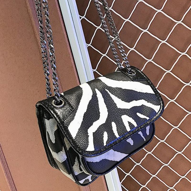 Zebra Stripe Crossbody Taske