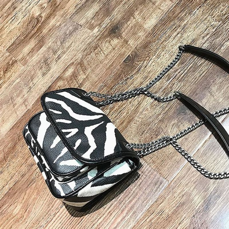 Zebra Stripe Crossbody Taske