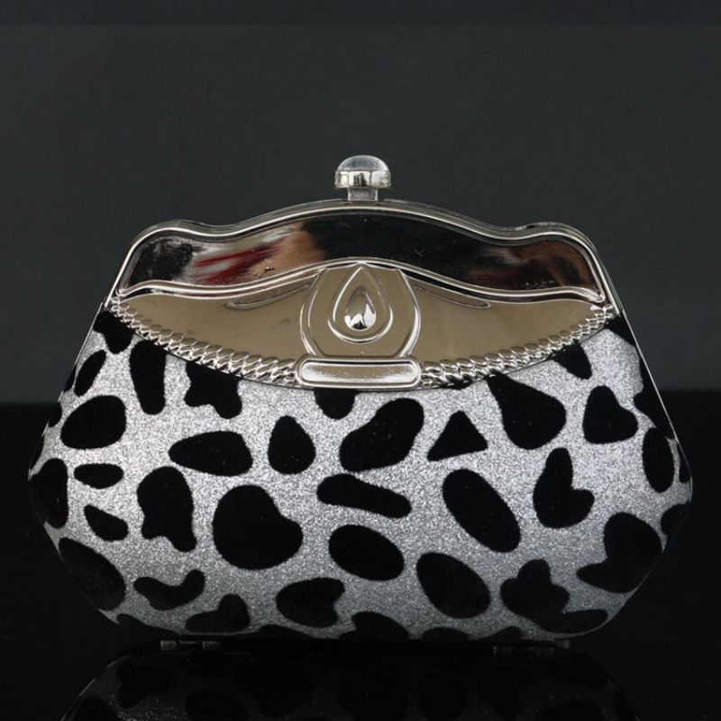 Skalformet Rhinestone Leopard Clutch