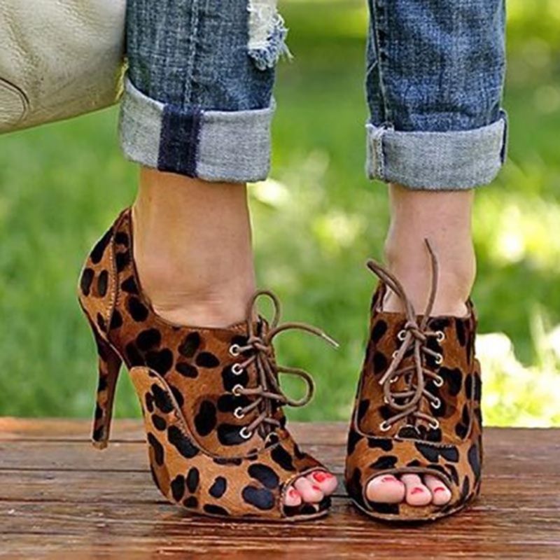 Leopardprint Peep Toe Stiletto Heel Pumps