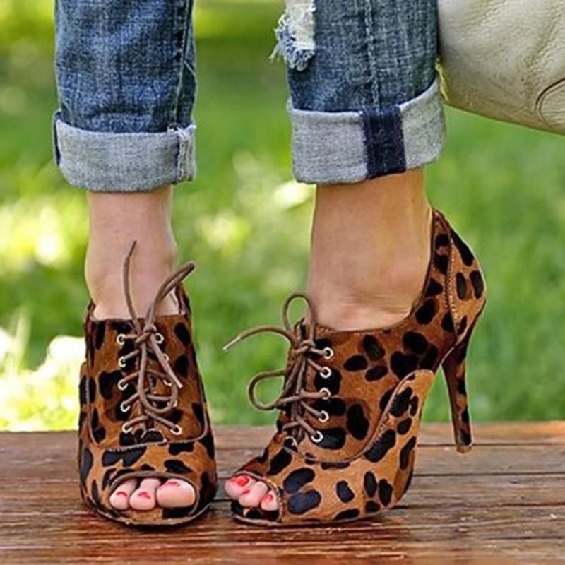 Leopardprint Peep Toe Stiletto Heel Pumps